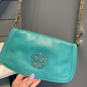 Tory Burch Reva Clutch in Turquoise!